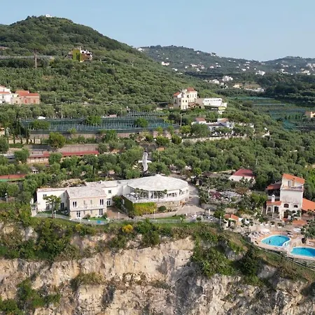 Villaggio Lubrense 马萨鲁布朗斯