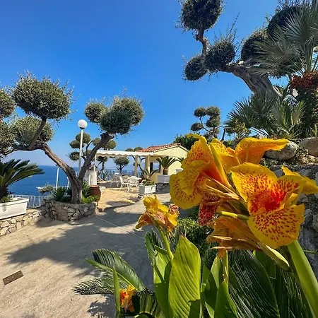 Villaggio Lubrense 3* Massa Lubrense