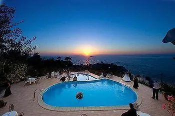 Lubrense Hotel
