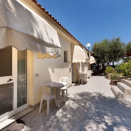 ホテル Villaggio Lubrense 3*