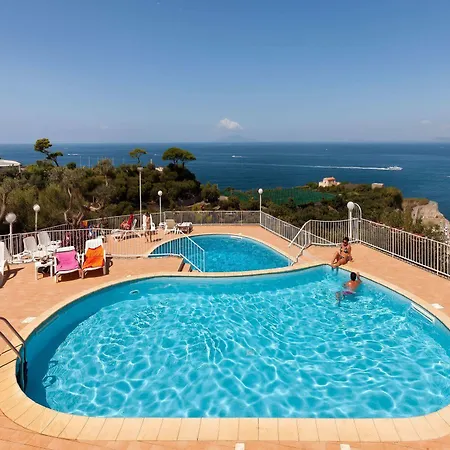 Villaggio Lubrense 3*