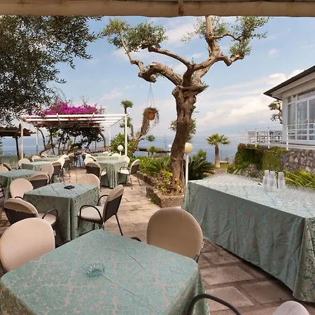 Villaggio Lubrense ホテル マッサ・ルブレンセ
